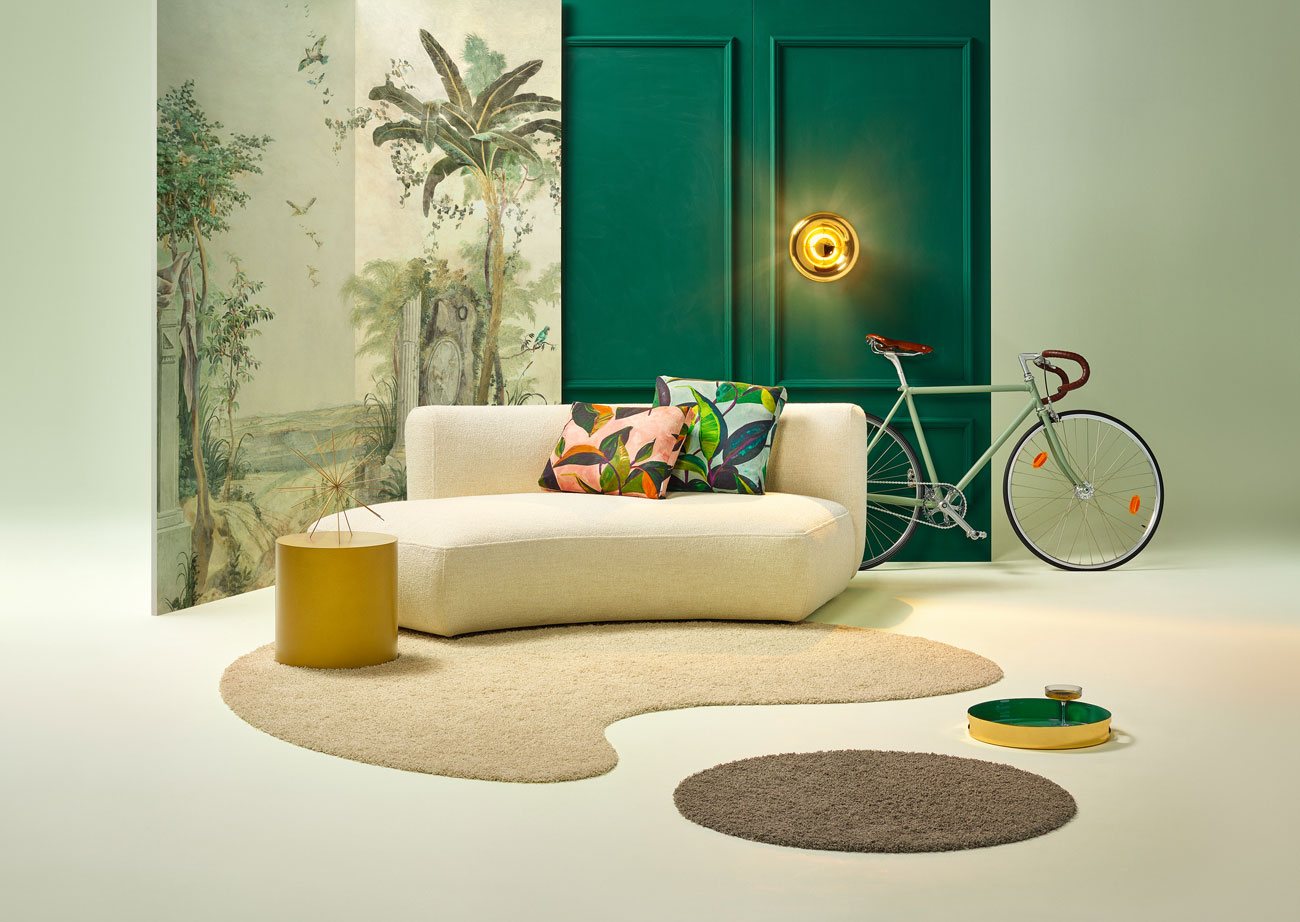 Organic-shaped miroo Individual rugs in a living room